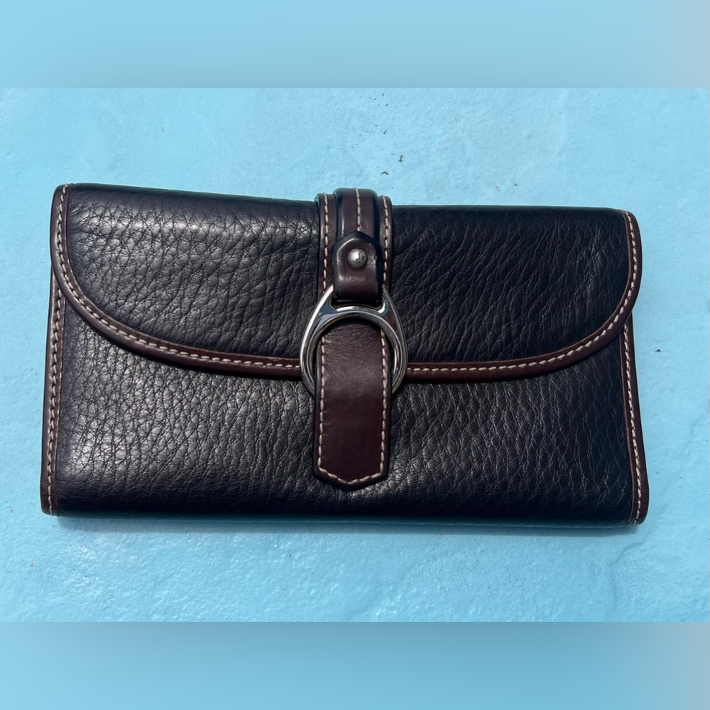 Dooney & Bourne wallet.